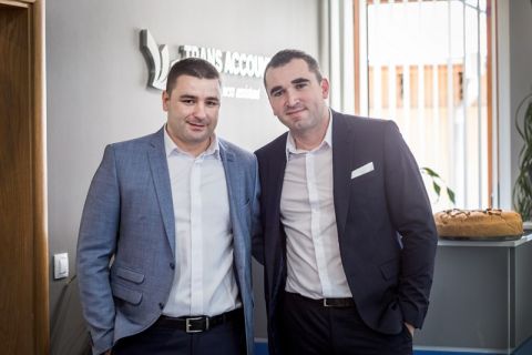 About us - Trans Acount